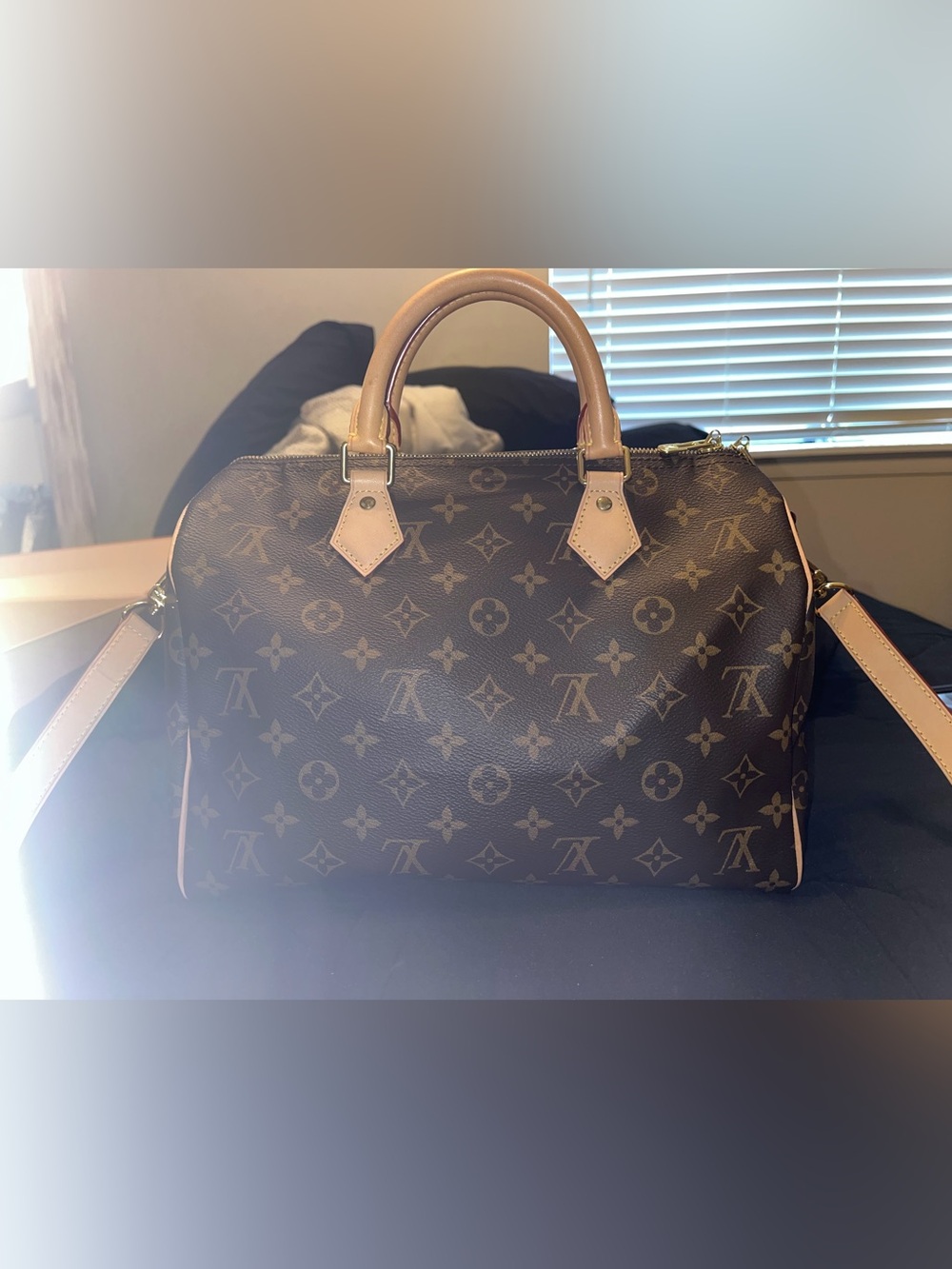 AUTHENTIC Louis Vuitton Speedy 30 Bandouliere Monogram Canvas